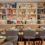 Zélie Hotel