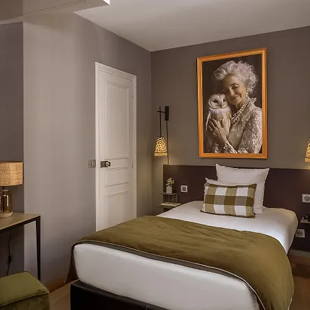 Zelie Champs-elysees ホテル 3*