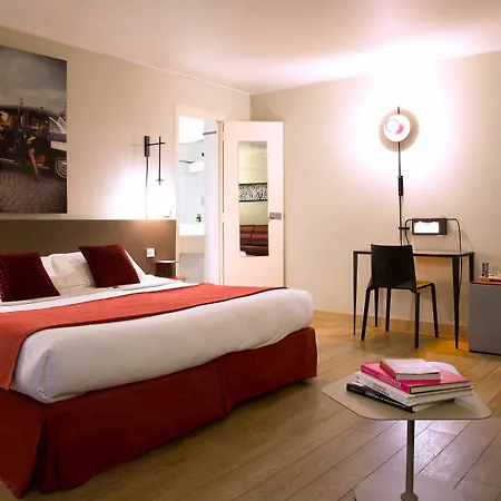 Zelie Champs-elysees Paris