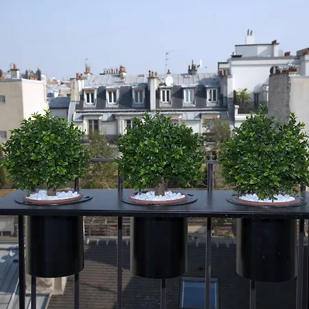 Zelie Champs-elysees باريس