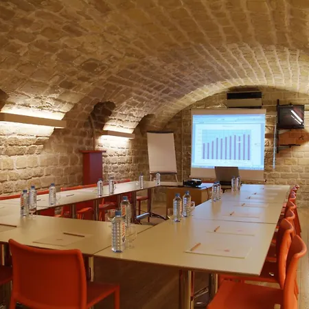 Zelie Champs-elysees ホテル パリ