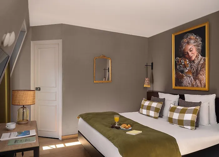 Zelie Champs-elysees 호텔 3*