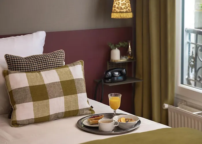 Zelie Champs-elysees باريس