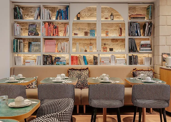 Zelie Champs-elysees فندق