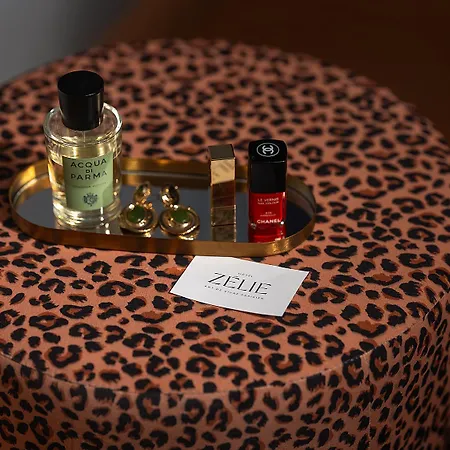 Zelie Champs-elysees Paryż