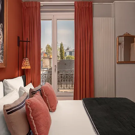 Zelie Champs-elysees ホテル 3*