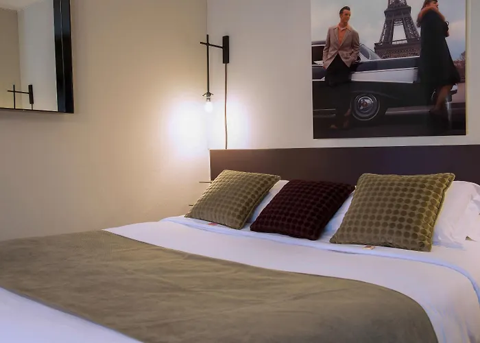 Zelie Champs-elysees Hotel 3*