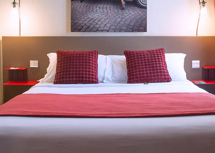 Zelie Champs-elysees Hotel 3*