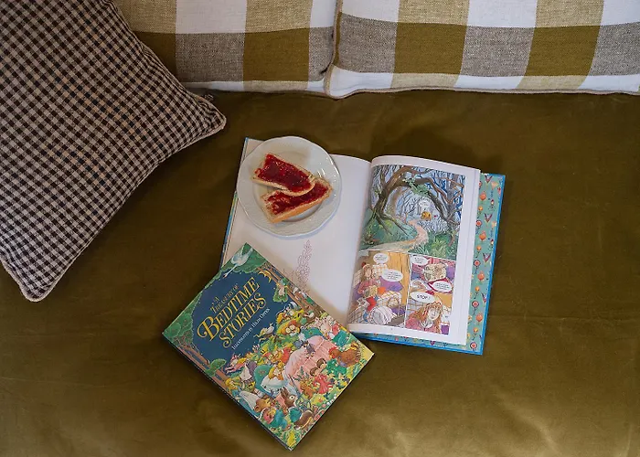 Zelie Champs-elysees Hotel