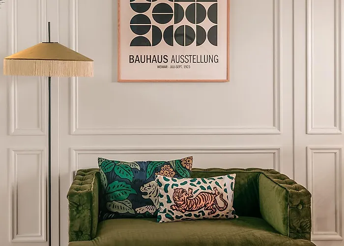 Zelie Champs-elysees 3*