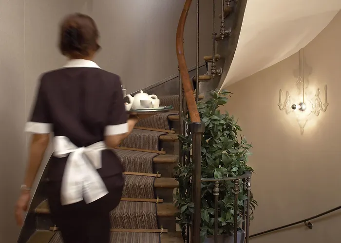 Zelie Champs-elysees Hotel 3*